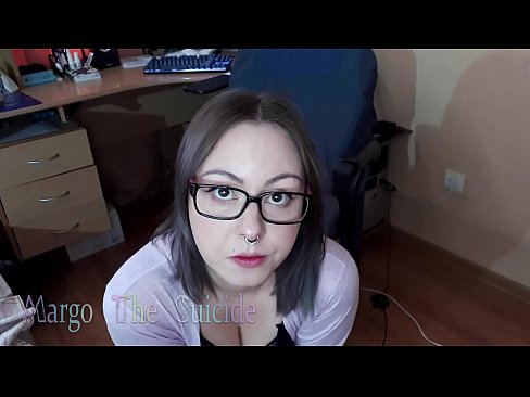 ❤️ Seksi djevojka s naočalama duboko siše dildo na kameri ❤ Ruski porno kod nas ️❤